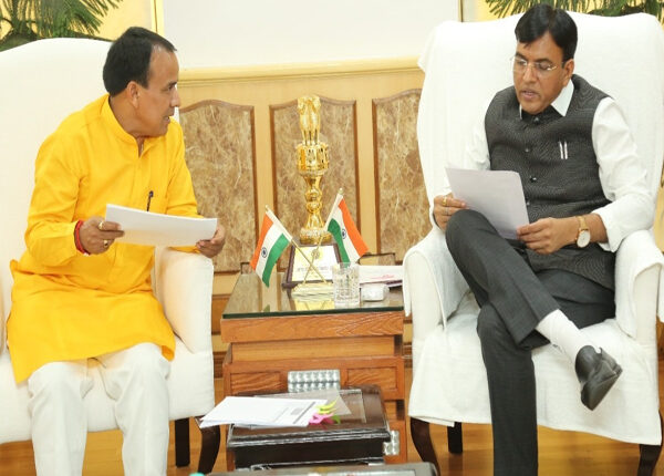 कैबिनेट मंत्री डॉ. धन सिंह रावत ने की केन्द्रीय स्वास्थ्य मंत्री से मुलाकात