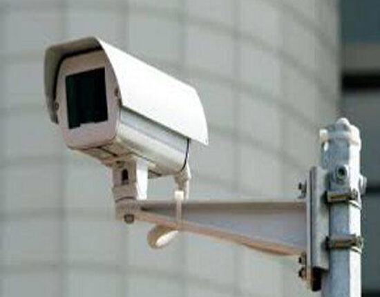 हत्या की गुत्थी सुलझाने के लिए सीसीटीवी फुटेज खंगाल रही है दिल्ली पुलिस 