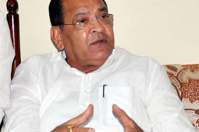 यशपाल आर्य को किया गया पद मुक्त, सीएम संभालेंगे विभाग