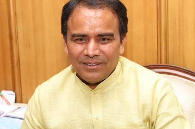 जागरूकता से ही आपदाओं से बचाव संभव: डा धन सिंह रावत