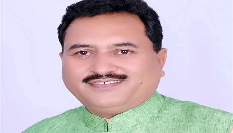 कैड़ा के शामिल होने से चुनाव लडऩे वाले दावेदार नाराज