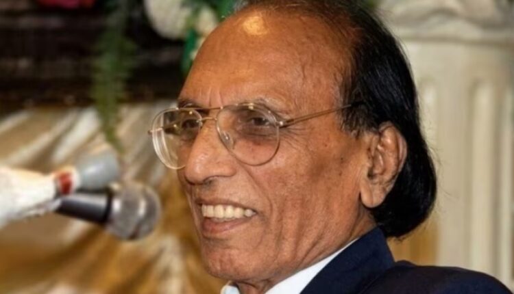 'उजाले अपनी यादों के हमारे साथ रहने दो...' याददाश्त खोकर भी करोड़ों दिलों को रोशन कर गए उस्ताद बशीर बद्र...File Photo