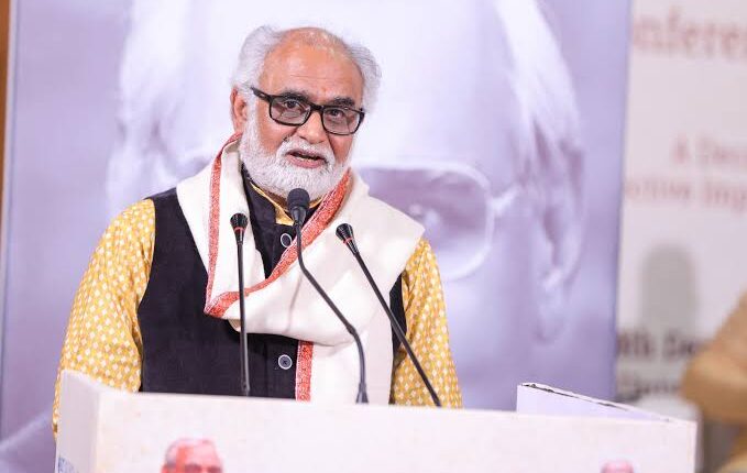 साहित्यिक यात्रा का महत्वपूर्ण पड़ाव : डॉ. सच्चिदानंद जोशी | Pic Credit : Facebook/File